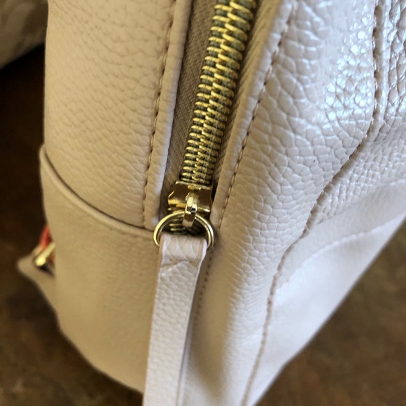 Michael Kors Blush Pink Backpack with zipper - Picture 3 of 7